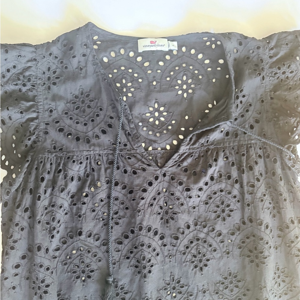 Vineyard Vines eyelet dress/cover-up. - Picture 3 of 5